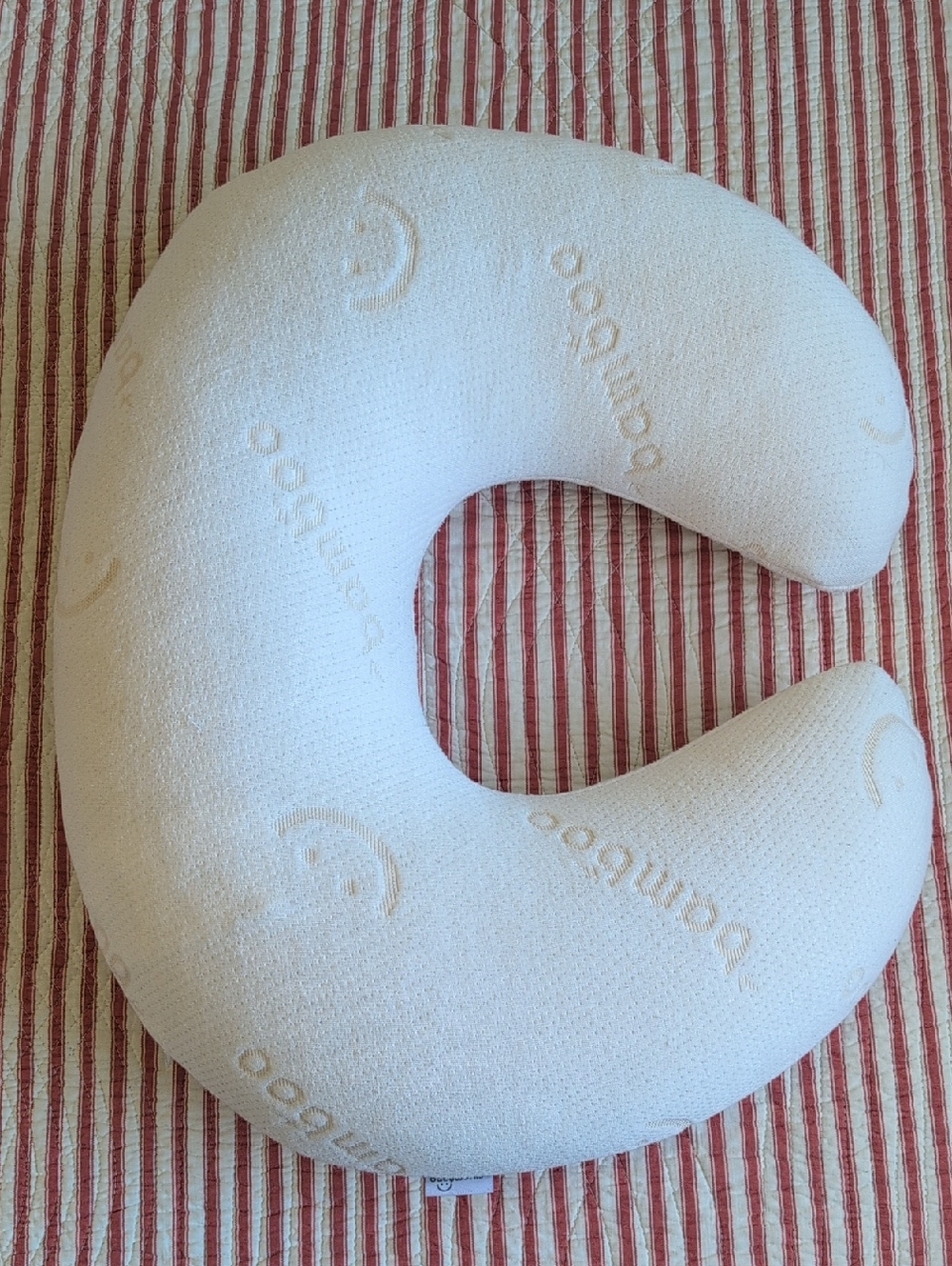 baby works memory foam feeding pillow with extra cotton covers & storage case - Picture 8 of 15